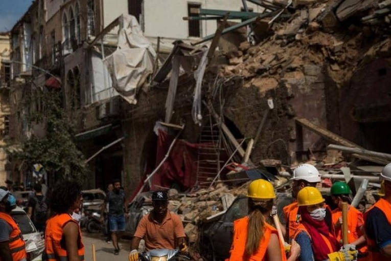 لبنان: 60 شخصا في عداد المفقودين بعد انفجار بيروت