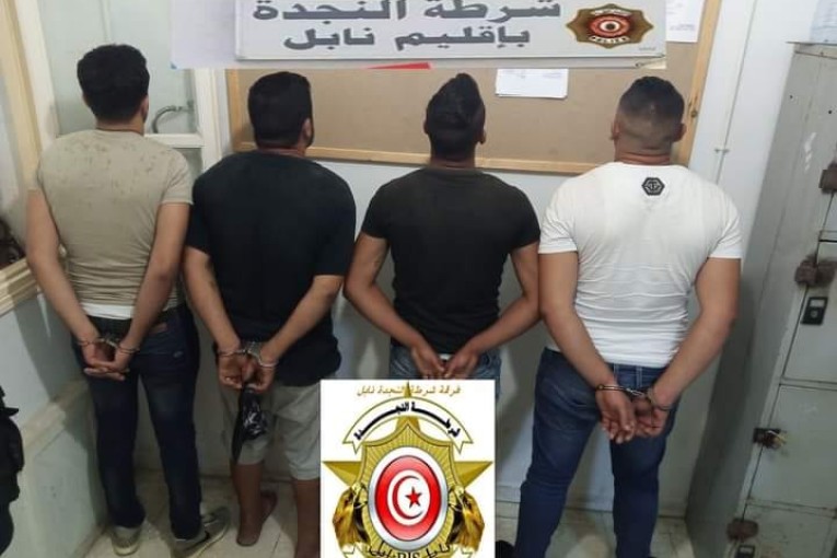 تفكيك عصابة لسرقة السيارات ( الصور )