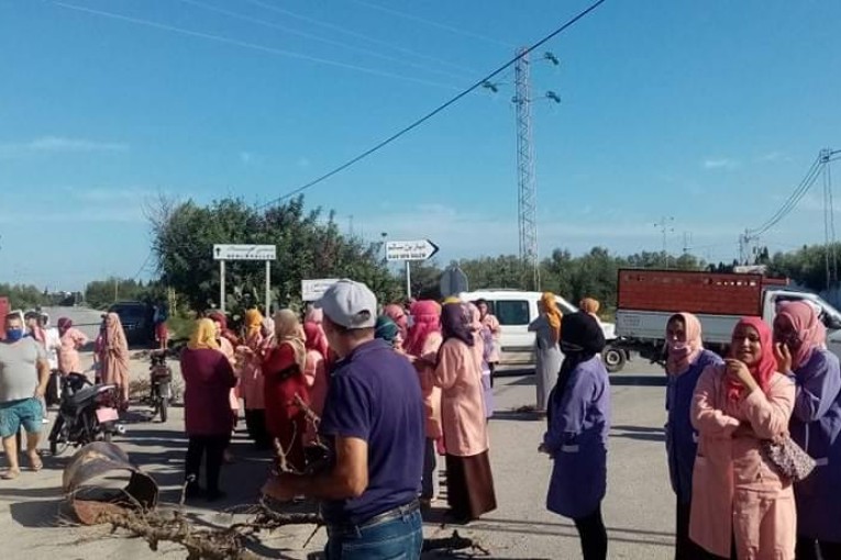 نابل :غلق الطريق بين  مدينة الصمعة و بني خيار