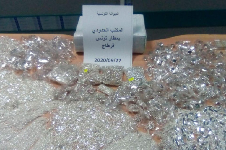 الديوانة تحبط محاولة تهريب 31.4 كلغ من المصوغ