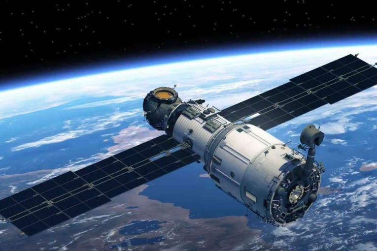 اطلاق أول قمر صناعي تونسي يوم 20 مارس 2021 في الذكرى 65 للاستقلال