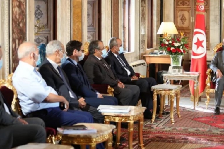 من بينهم توفيق بكار وفاضل عبد الكافي: الغنوشي يلتقي عددا من وزراء المالية السابقين