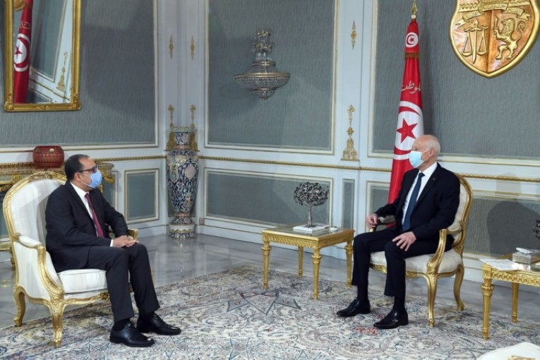 سعيّد في لقاء بالمشيشي: هناك محاولات لضرب الدولة في وجودها .. سأتحمل المسؤولية