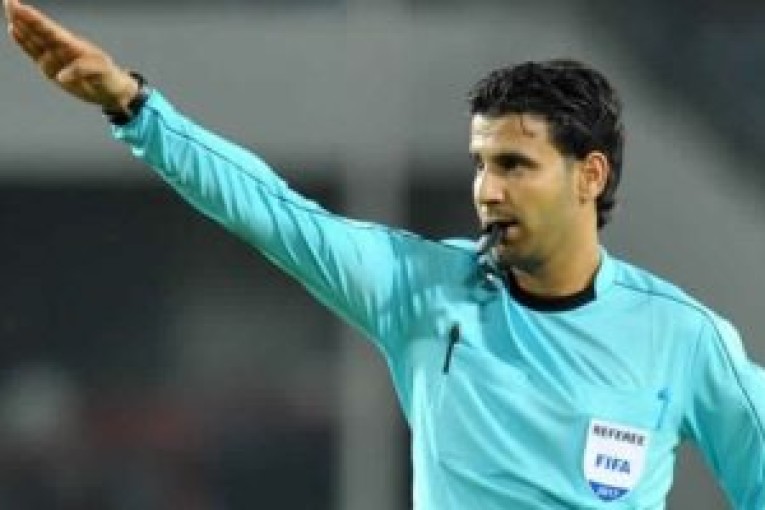 الصادق السالمي ضمن قائمة الحكام المحترفين للكنفيدرالية الافريقية لكرة القدم