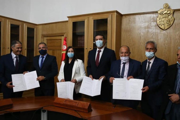 غدا الخميس استئناف العمل بالمحاكم بعد امضاء اتفاق بين رئاسة الحكومة وأعوان العدلية