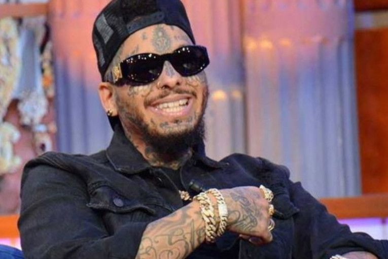 الحكم بالسجن خمس سنوات وخطية مالية قدرها 100 ألف دينار على مغني الراب “سواغ مان”