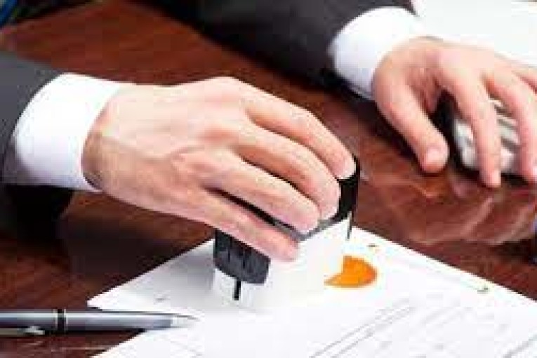 الكشف عن شبكة مختصة في تدليس أختام لإحدى المصالح العمومية