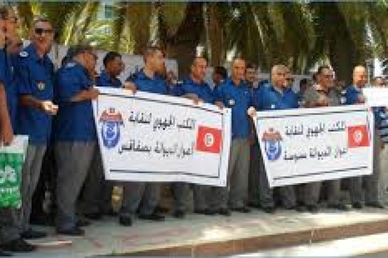 نقابة الديوانة تقرّر تعليق رفع المخالفات الديوانية وتنظيم وقفات احتجاجيّة ابتداء من الاثنين 22 مارس 2021