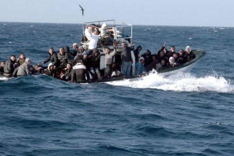 ضبط 30 شخصا بميناء حلق الوادي كانوا ينوون الإبحار خلسة