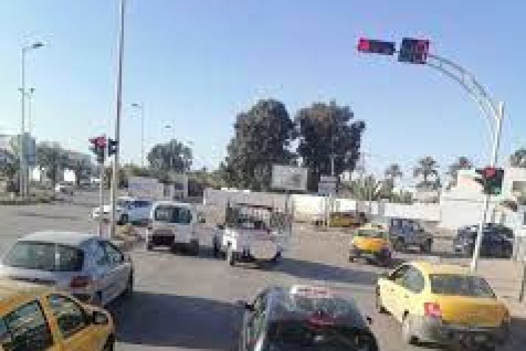 منع جولان الدراجات النارية والعربات الخاصة ووسائل النقل الحضري ابتداء من يوم غد الى غاية 30 أفريل