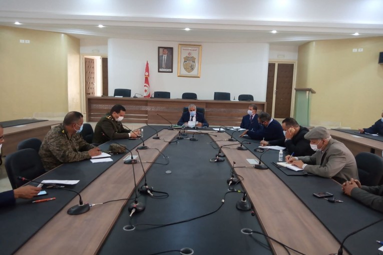 قابس : اللجنة الجهوية لمجابهة فيروس “كورونا” تقرّر غلق معتمديتي مارث ومطماطة الجديدة