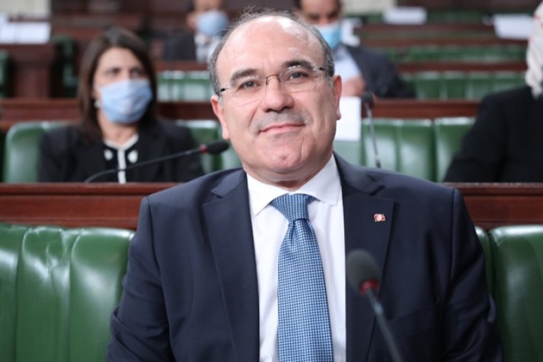 وزير السياحة يؤكد ضرورة تلقي مهنيي القطاع لقاح كورونا في أقرب وقت