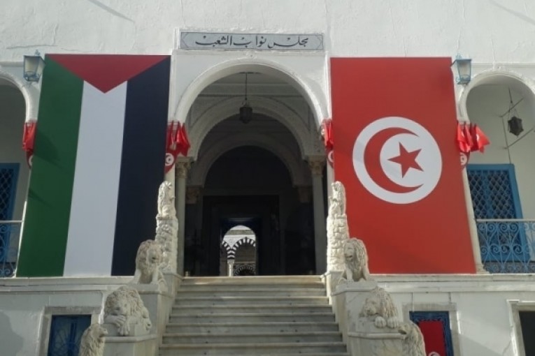 النواب يؤكدون على ضرورة سنّ قانون يجرّم التطبيع مع الكيان الصهيوني