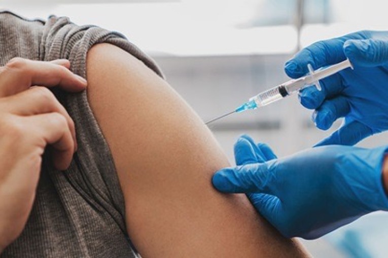 وزارة الصحة توفر شهادة الانتفاع بالتلقيح ضد فيورس كورونا المستجد