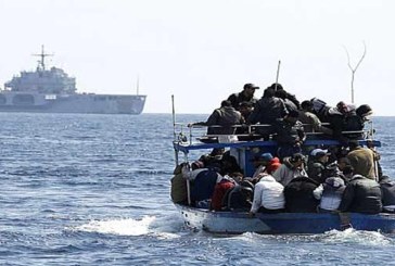 جيش البحر ينقذ 100 مهاجر غير نظامي على بعد 40 كلم من سواحل جرجيس