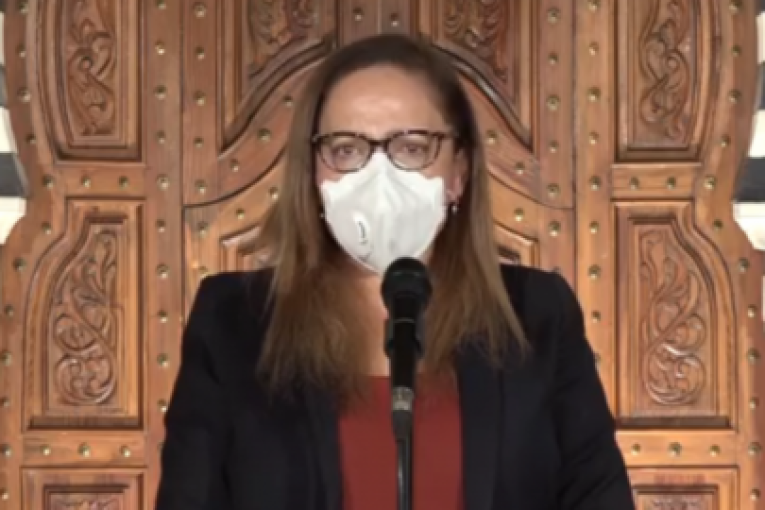 سيدي بوزيد:نصاف بن علية تدعو الى ضرورة تكثيف تسجيل المواطنين في منظومة ايفاكس للتلقيح