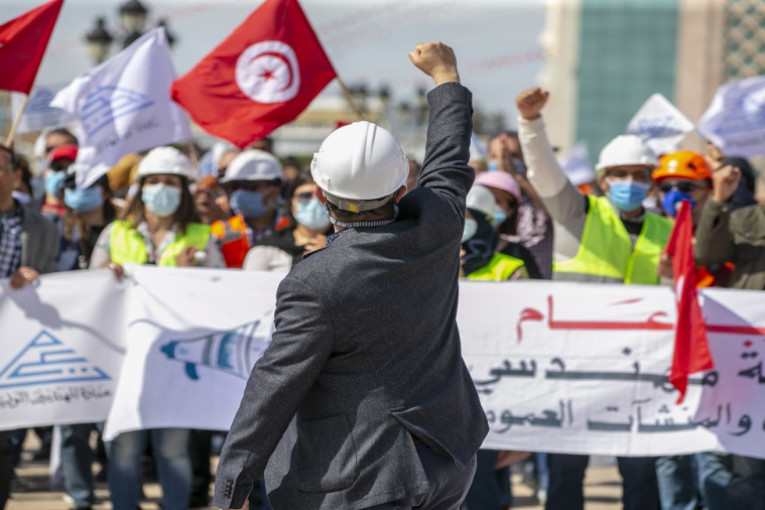 رئيس نقابة المهندسين يدعو الحكومة الى إيجاد حل لمشكل اضراب المهندسين