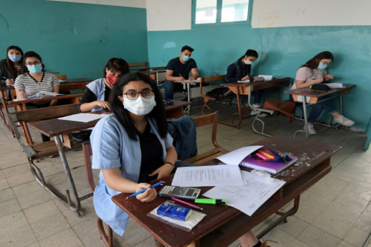 باكالوريا 2021:تخصص قاعات عزل صحي بمراكز الامتحان لتمكين المترشحين المصابين بكوفيد 19 أو المشتبه باصابتهم من اجتياز امتحاناتهم