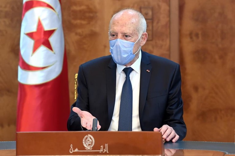 رئيس الدولة: “لا يتمّ منع أي شخص من السفر إلا إذا كان موضوع بطاقة جلب أو إيداع بالسجن أو تفتيش”