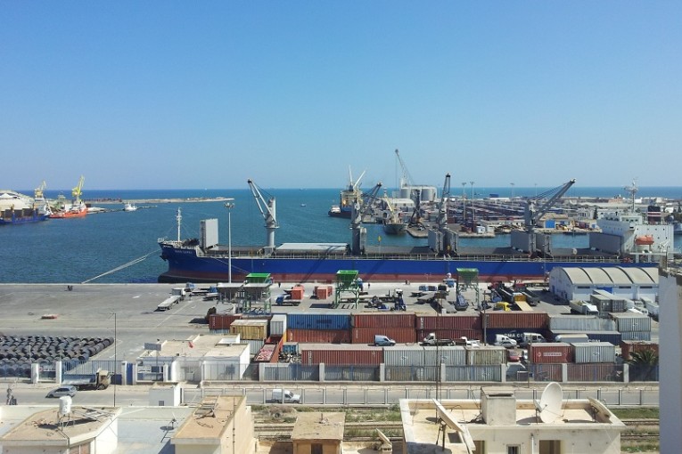 مدير الميناء التجاري بقابس:كل الظروف مواتية لإحداث خط بحري لنقل الحاويات عبر ميناء قابس