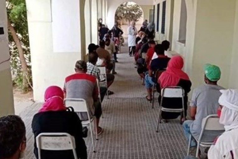 قابس: اقبال “طيب” على مراكز التلقيح ضد “كوفيد 19″ في اليوم الوطني السادس