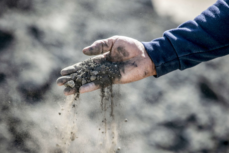 بنزرت: حجز 48 طنا من مادة ثلاثي الفسفاط الفلاحي الرفيع ضبطت بمخزن عشوائي بمعتمدية العالية