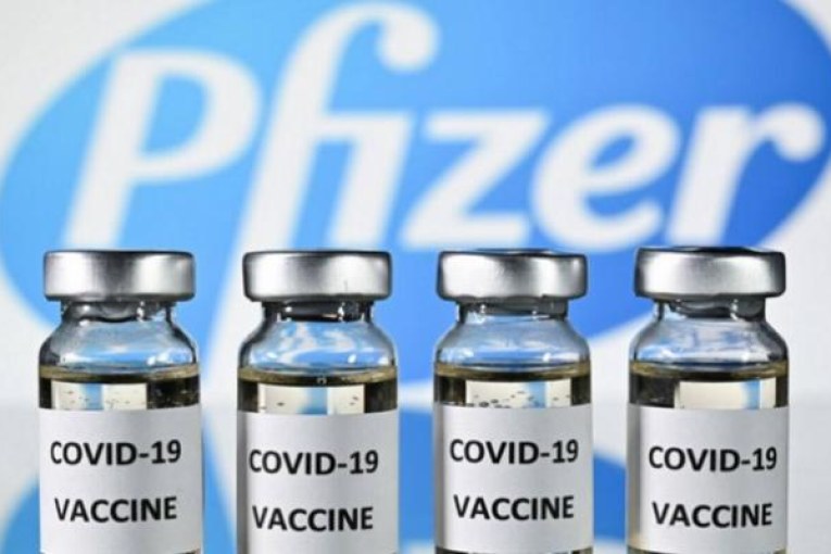 تونس تتسلم 500 ألف جرعة من لقاح “فايزر” من الولايات المتحدة الامريكية