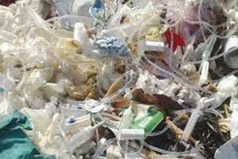 غرفة مؤسسات تجميع ونقل ومعالجة النفايات الطبية الخطرة تلوح يايقاف نشاط منظوريها بداية من السبت المقبل