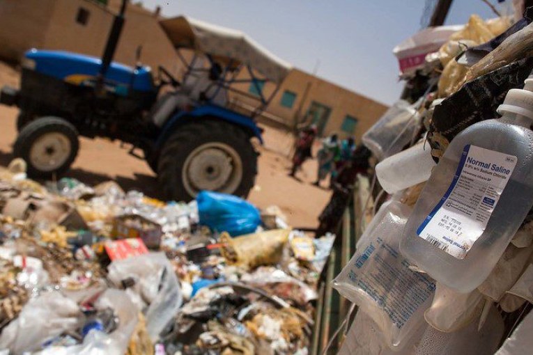 غرفة معالجة النفايات الطبية الخطرة تعلق قرار إيقاف أنشطة المؤسسات الناشطة بالقطاع