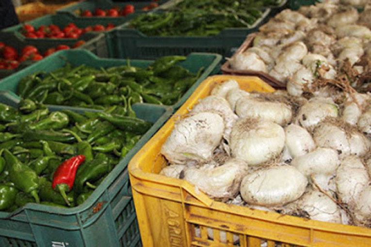 بنزرت : حجز 15،6طنّا من الخضر والغلال وإعادة ضخّها بأسواق الجملة