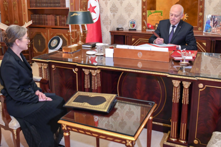 رئيس الجمهورية يصدر أمر تسمية رئيس الحكومة وأعضائها