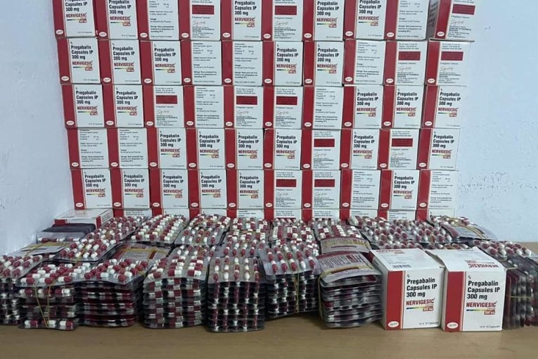 معبر راس جدير: الديوانة تحبط تهريب 15 ألف حبة دواء مخدر