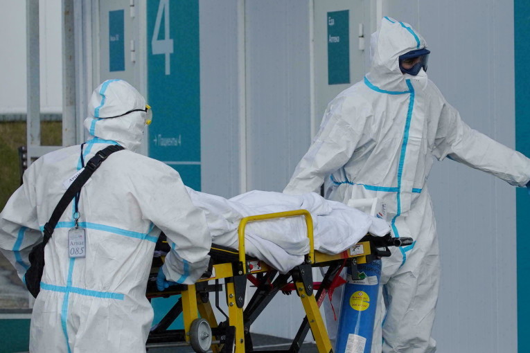 مختص في علم الأوبئة : ” لا تأكيدات رسمية عن وجود فيروس متحور جديد لفيروس كورونا تحت مسمى “هيهيي “