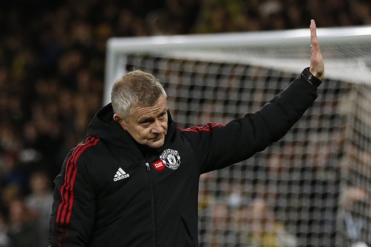 مانشستر يونايتد يقيل مدربه النرويجي سولشاير