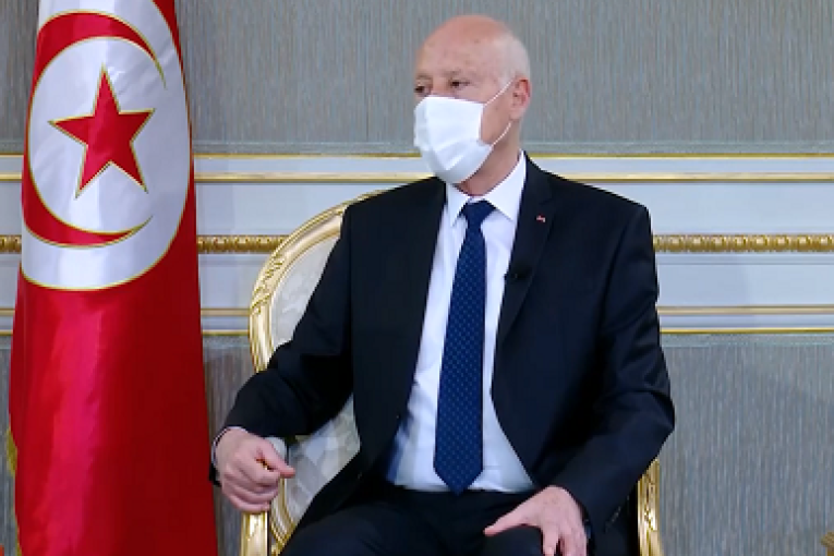 رئيس الجمهورية يدعو إلى طمأنة التونسيين والتقشف في التصرف في المالية العمومية