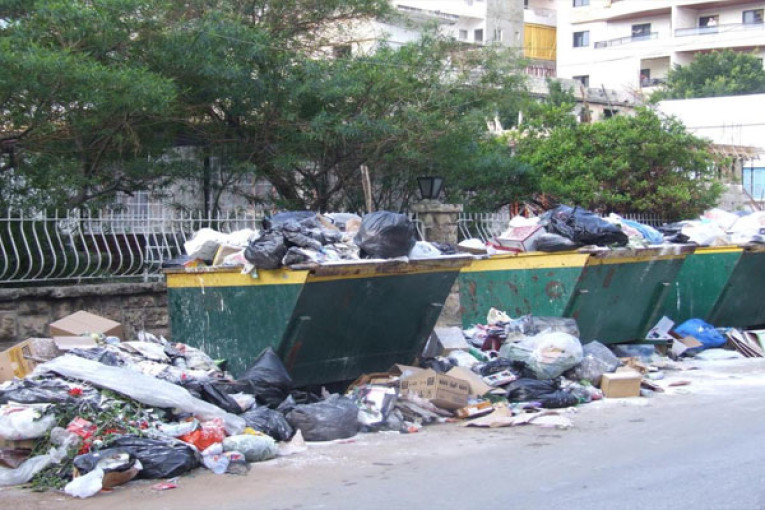 صفاقس : تأخير النظر في القضيتين الاستعجاليتين حول رفع النفايات