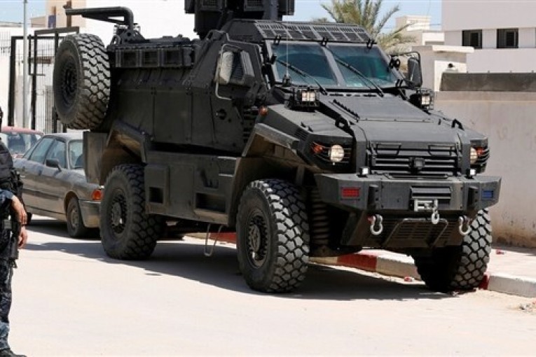 رسمي … الداخلية : شخص متطرف يتردد على منزل قرب إقامة سفير فرنسا