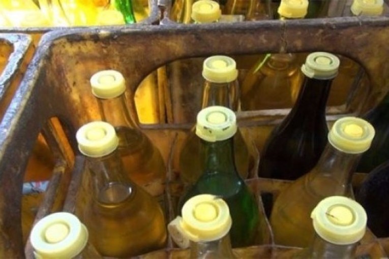 تطاوين : تواصل أزمة الزيت المدعّم رغم تزويد الجهة الأسبوع الماضي بحوالي 25.600 لتر