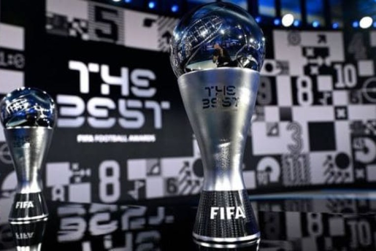 اختيار قائمة نهائية ب 11 لاعبا للتنافس على جوائز الفيفا