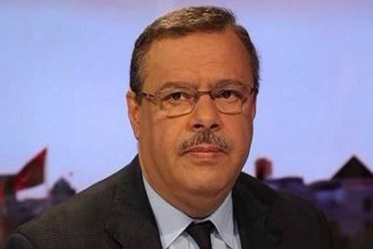 جندوبة: استنطاق الوزير الاسبق للفلاحة سمير الطيب من أجل عدم احترام الاجراءات القانونية في منح رخصة قطع أشجارغابية