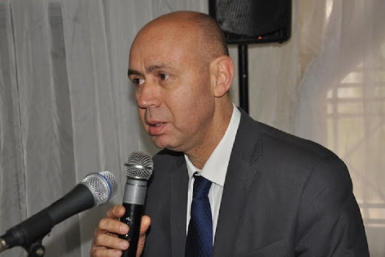 وزير الفلاحة:”شحّ المياه ابرز اشكالية يواجهها الموسم الفلاحي والاولوية لمياه الشرب”