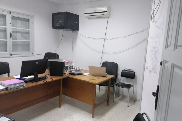 اثر زيارة فجئية: وزير الشؤون الاجتماعية يُفاجأ بغياب موظفي وعملة وحدة حي التضامن للنهوض الإجتماعي ويتحرّك / صور