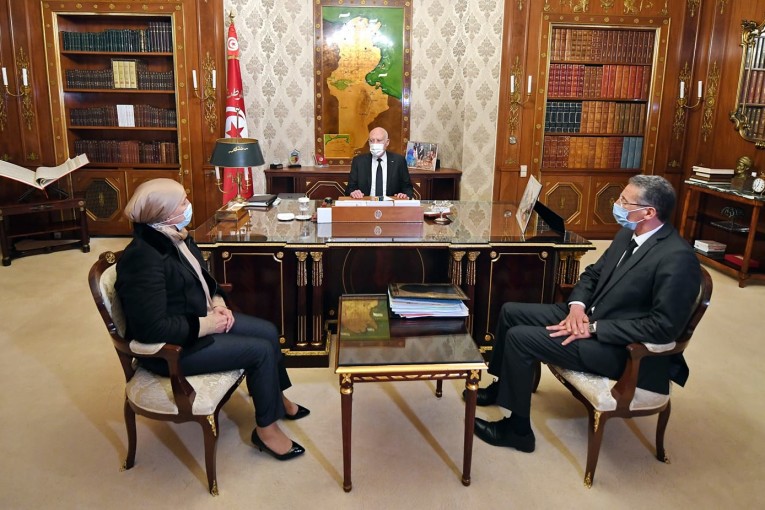 التقى وزيرة العدل ووزير الداخلية:سعيد ويؤكد “ضرورة تطبيق القانون على الجميع على قدم المساواة وفي أجل معقول”