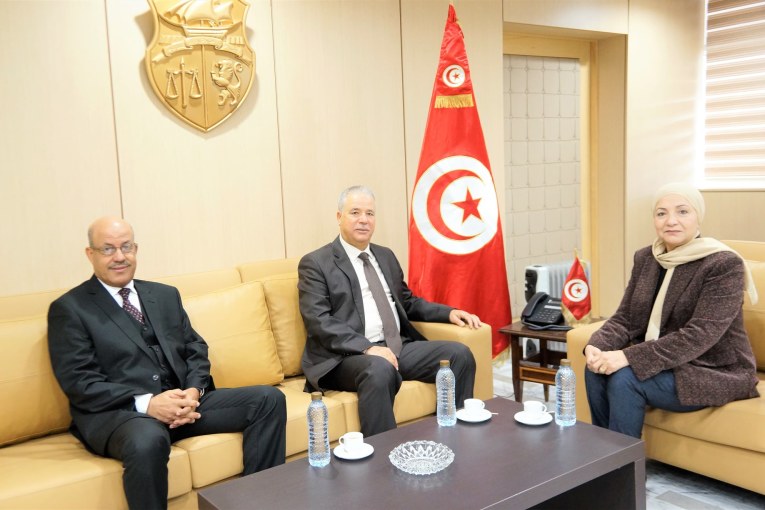 وزيرة العدل تلتقي الرئيس الأول لمحكمة التعقيب ووكيل الدولة العام لديها