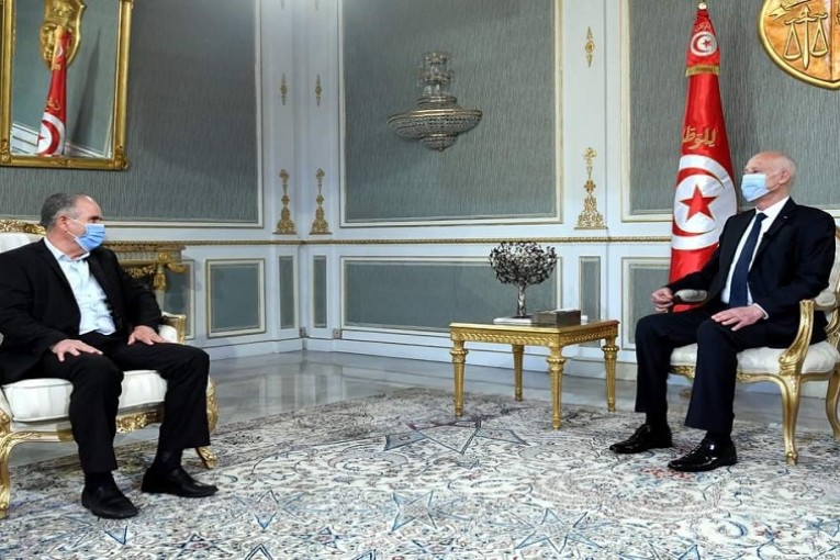 رئيس الجمهورية يلتقي نور الدين الطبوبي