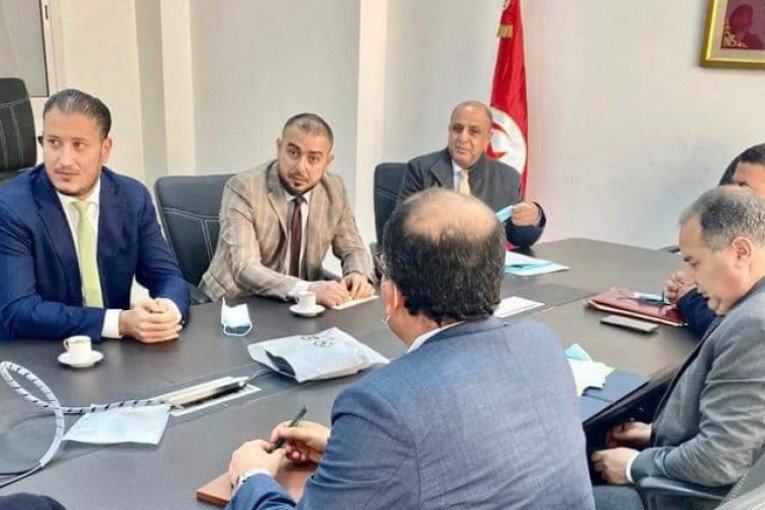 مكتب للجالية الليبية لإتمام إجراءات الإقامة في تونس