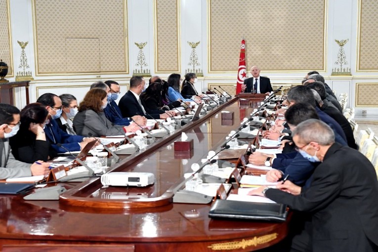 رئيس الجمهورية يشرف على اجتماع مجلس الوزراء