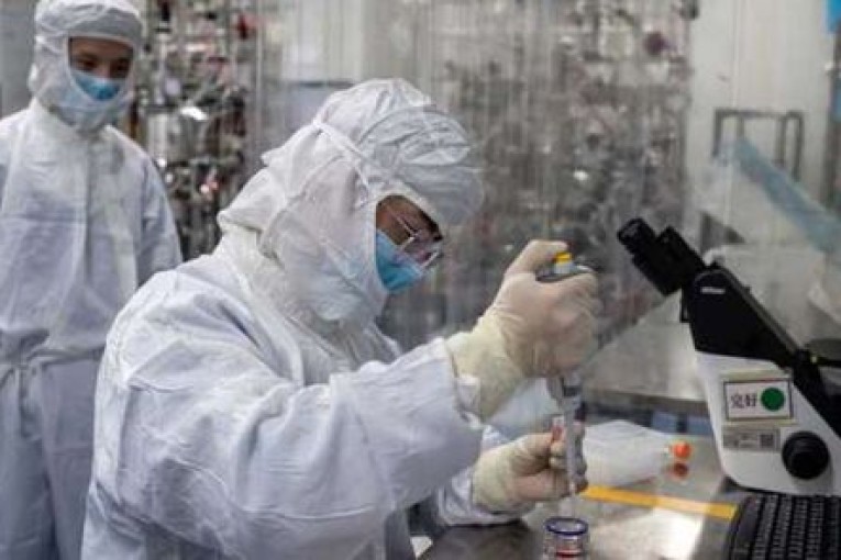 عالم يفجر مفاجأة بخصوص ظهور سلالة «دلتا كرون».. هل صنعت بأياد بشرية؟