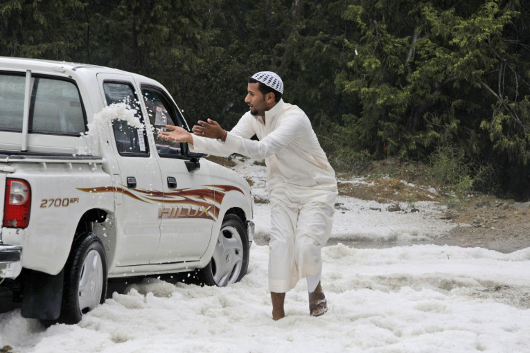 “أجواء قارسة البرودة”.. تفاصيل الموجة الباردة بالسعودية والتوقعات القادمة