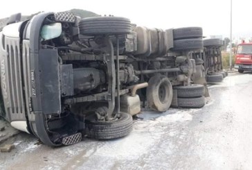 إنزلاق شاحنة على مستوى محول برج السدرية يعطل حركة المرور